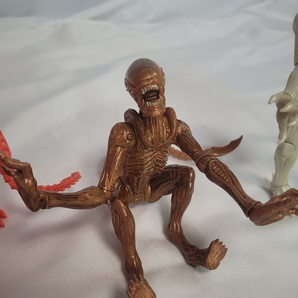 Aliens Xenomorph 7" Drone Xeno Fully Poseable Figure Lot - Picture 3 of 11